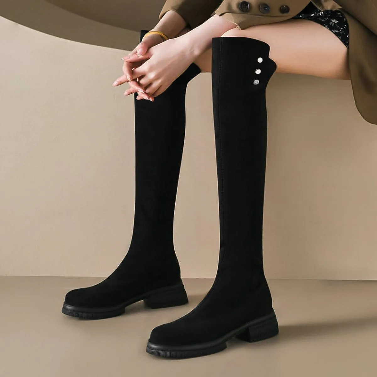 2024 Stivali sopra il ginocchio da donna in pelle scamosciata sintetica Moda punta tonda spessa tacco medio cerniere scarpe casu