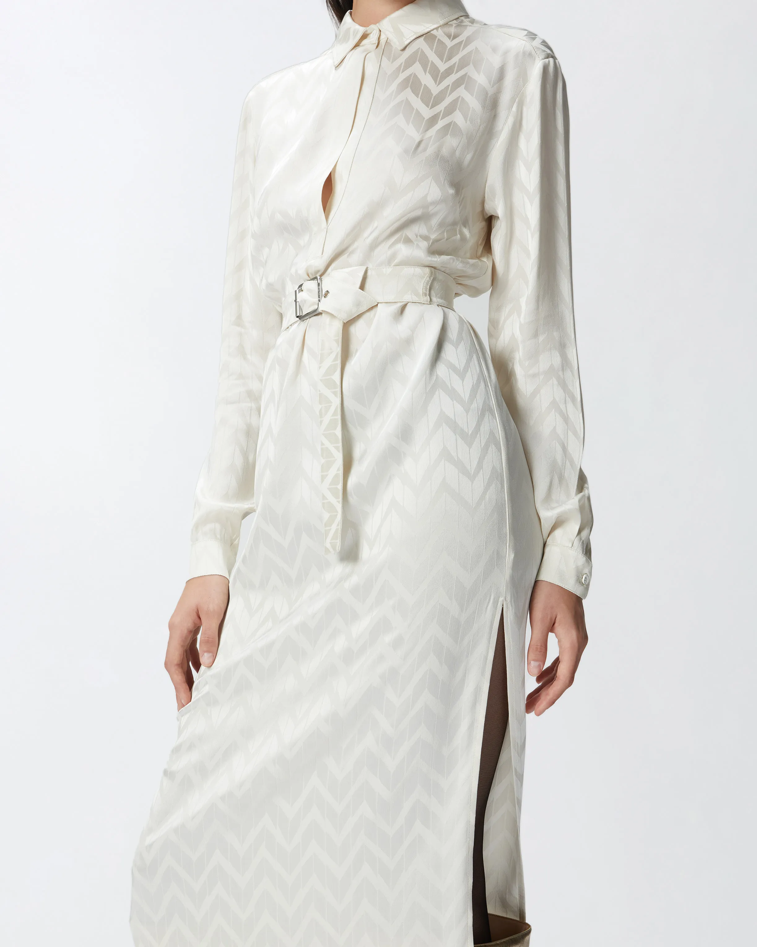  Abito chemisier in satin jacquard    
