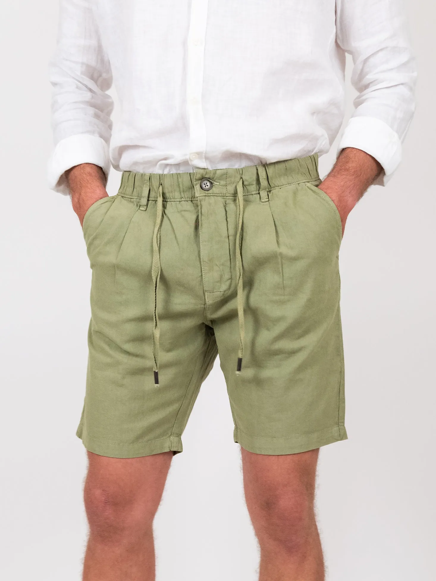 Bermuda verde in lino e cotone con coulisse
