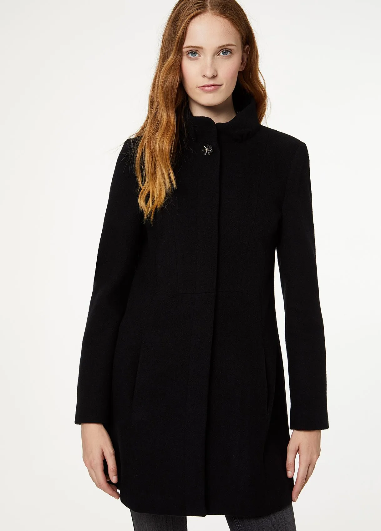 Cappotto con castoni gioiello