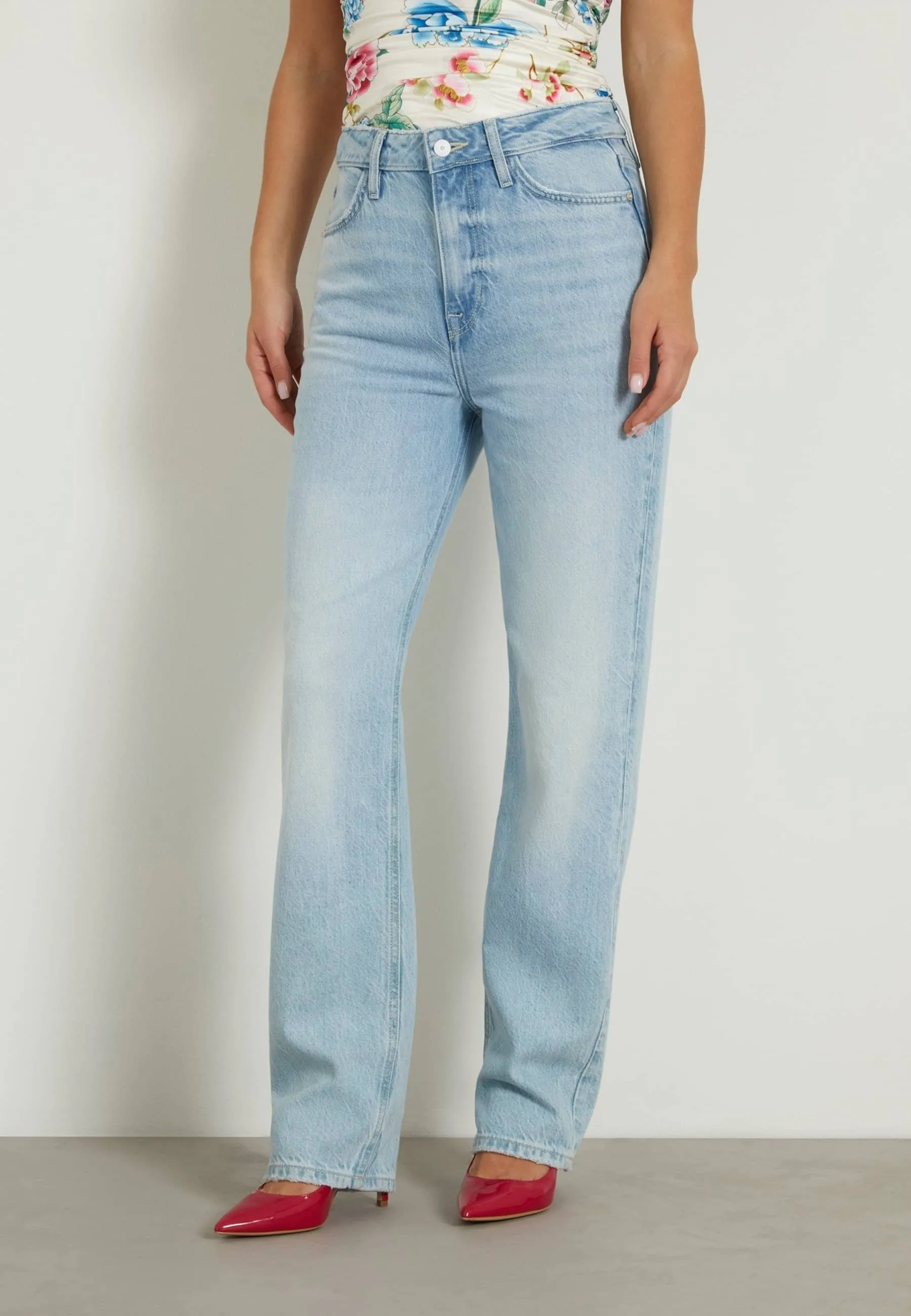 Jeans a sigaretta