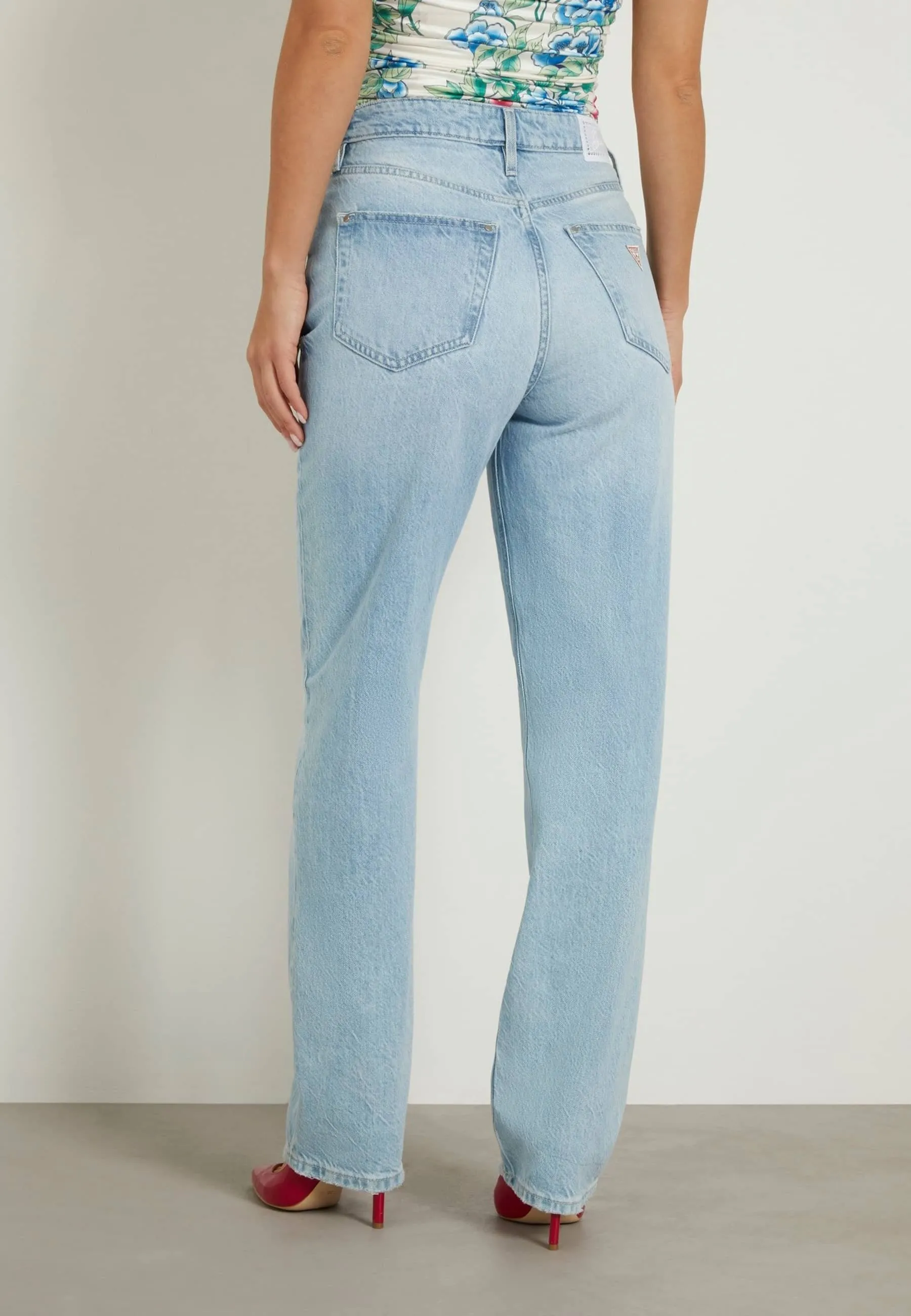 Jeans a sigaretta