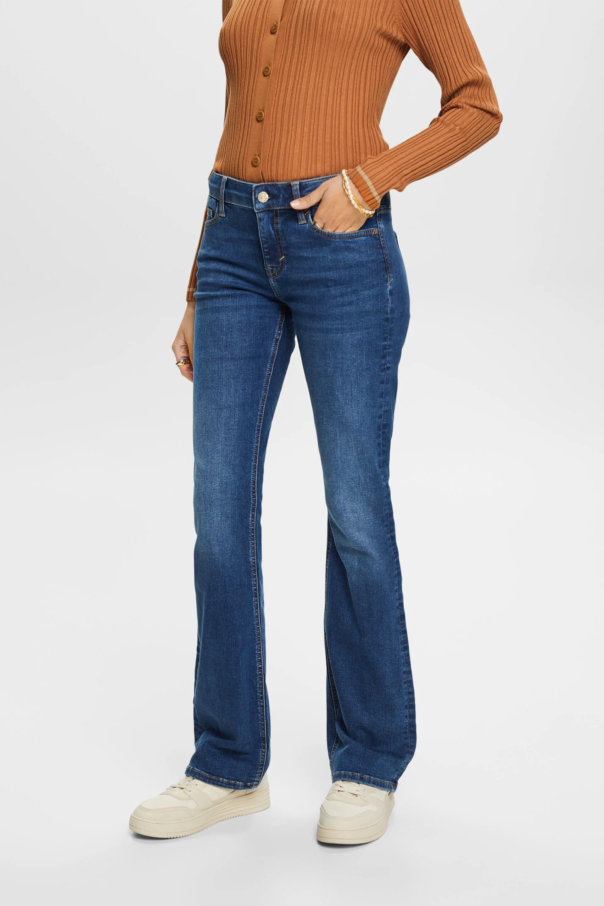 Jeans bootcut a vita media