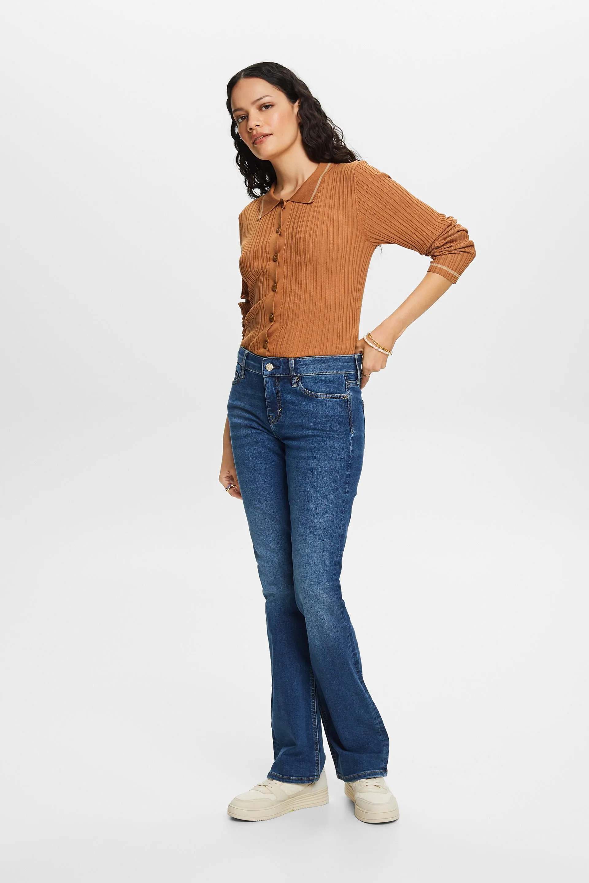Jeans bootcut a vita media