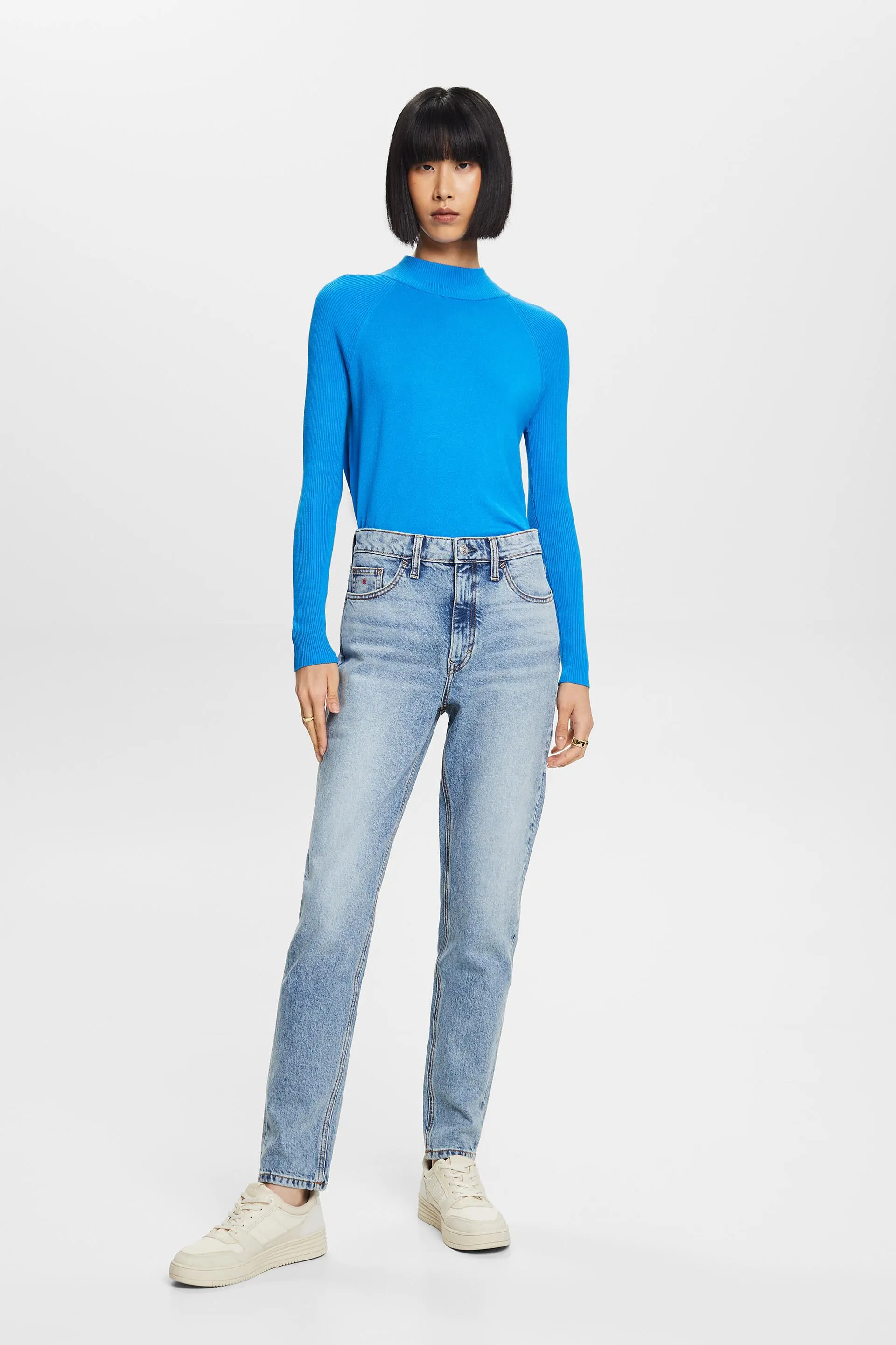 Jeans retrò dal taglio classico a vita alta