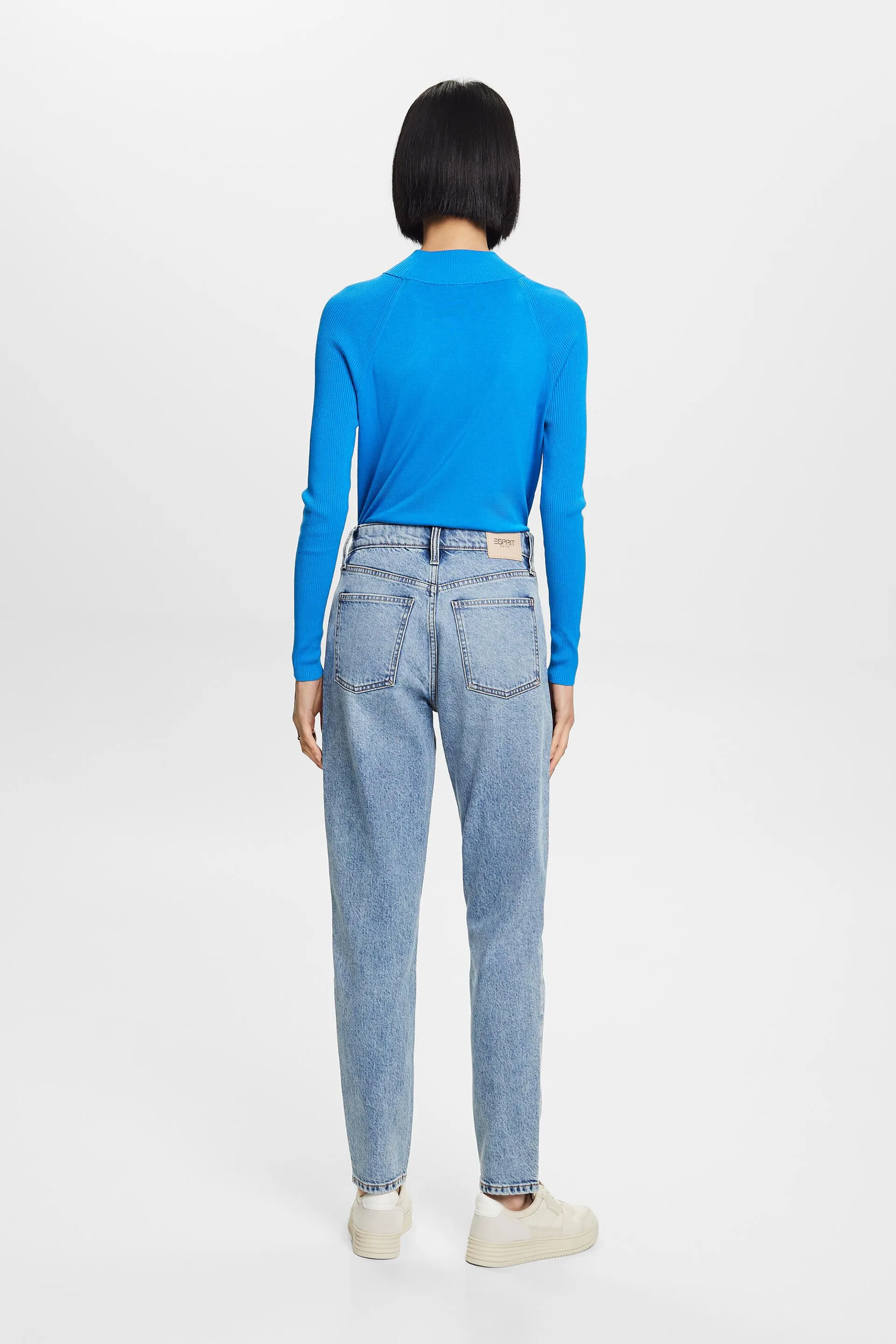 Jeans retrò dal taglio classico a vita alta