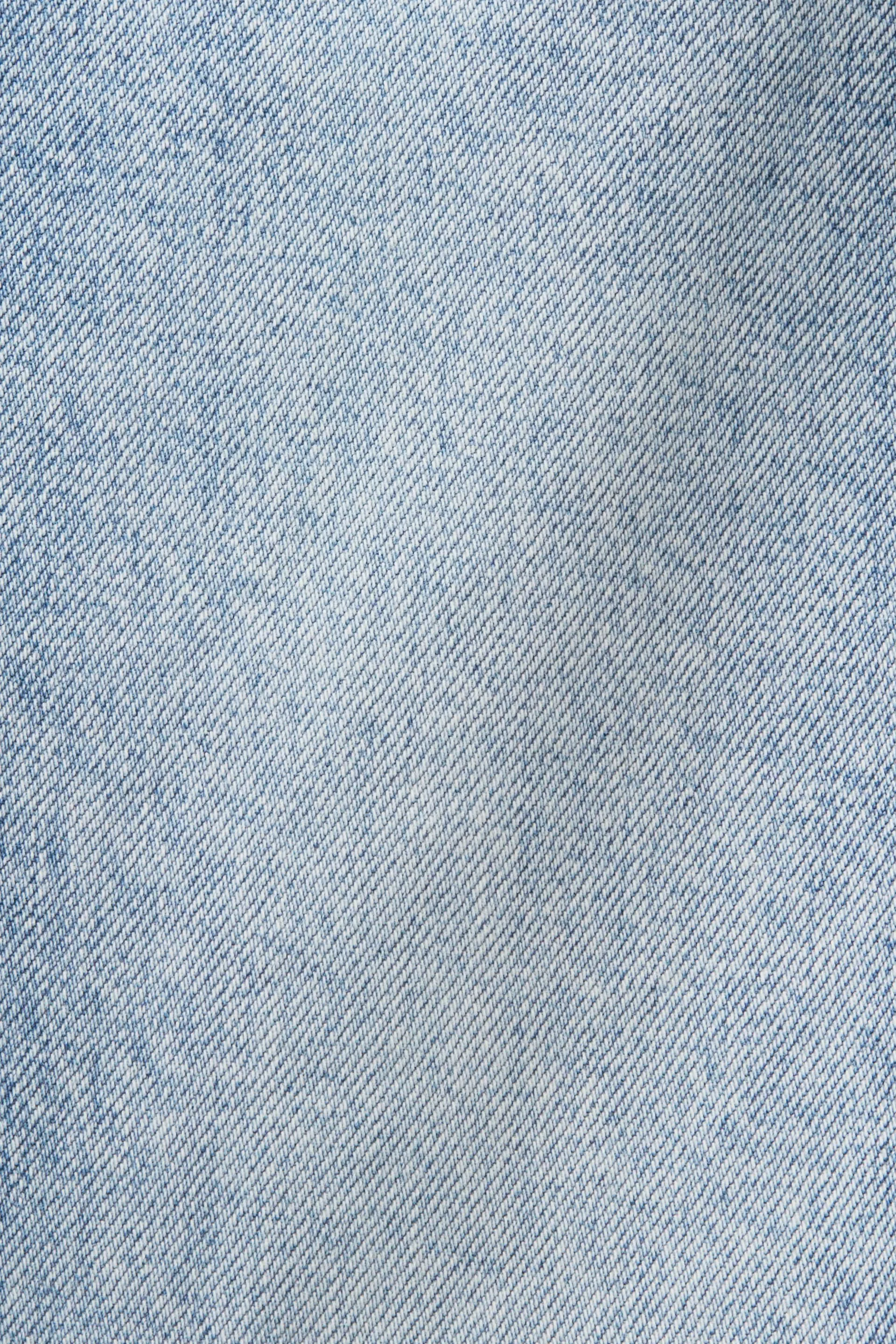 Jeans retrò dal taglio classico a vita alta