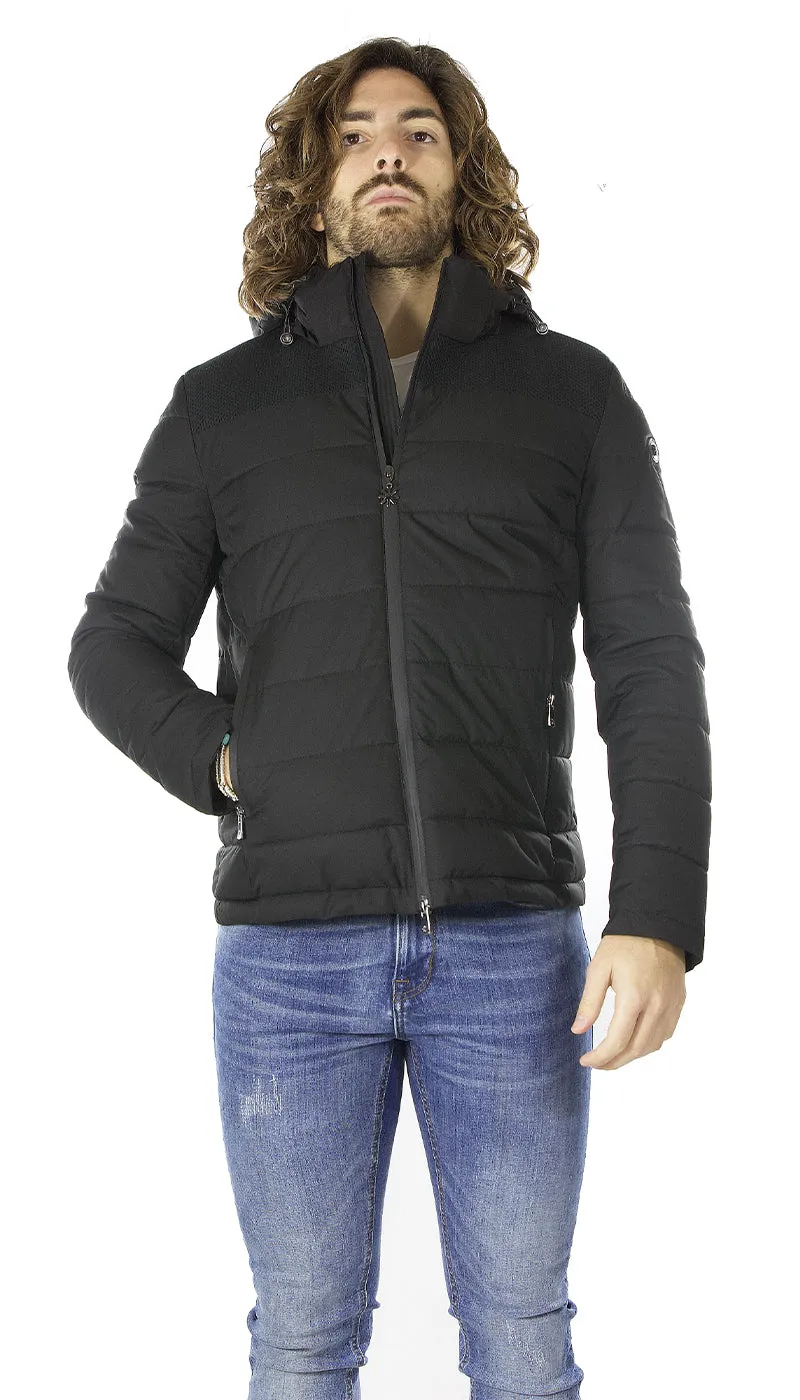 Manuel Ritz Piumino corto nero in nylon e maglia con cappuccio.