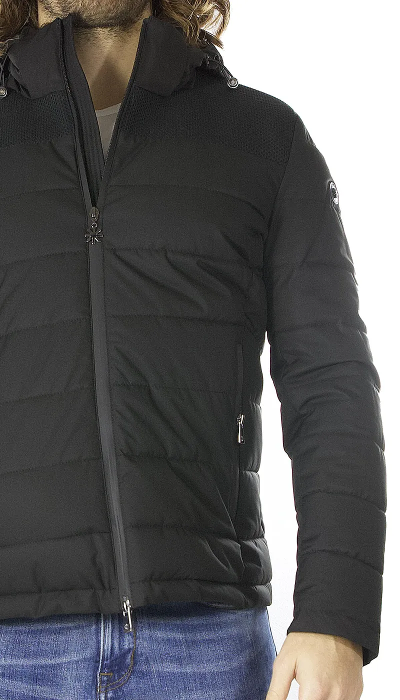 Manuel Ritz Piumino corto nero in nylon e maglia con cappuccio.