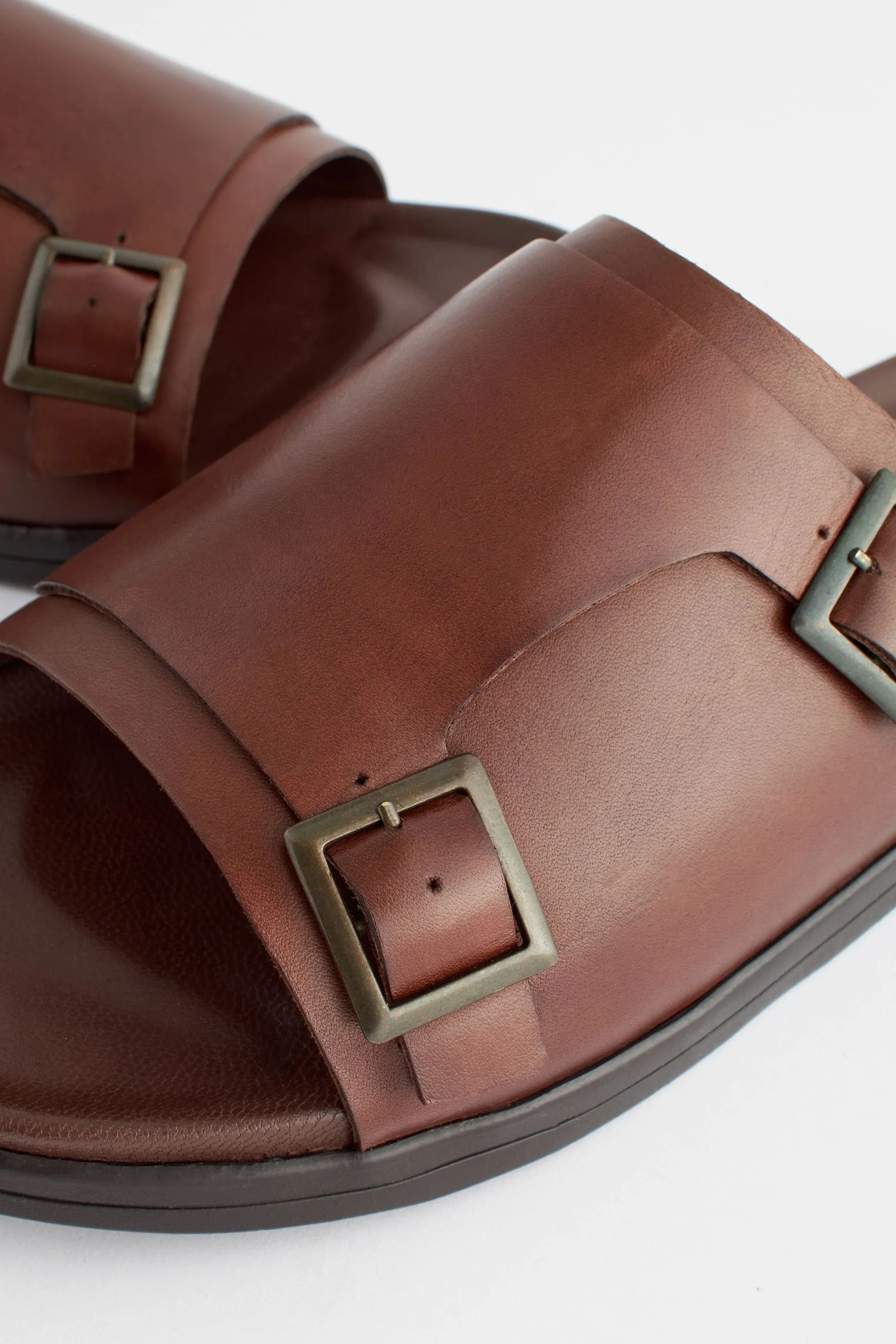 Marrone  - Sabot in pelle con fibbie