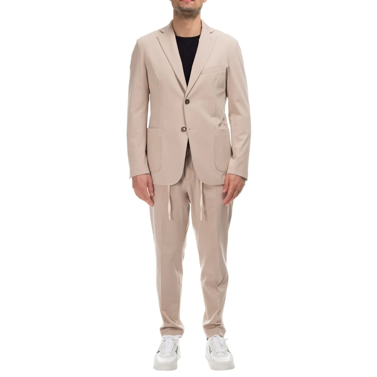 Outfit giacca due bottoni beige