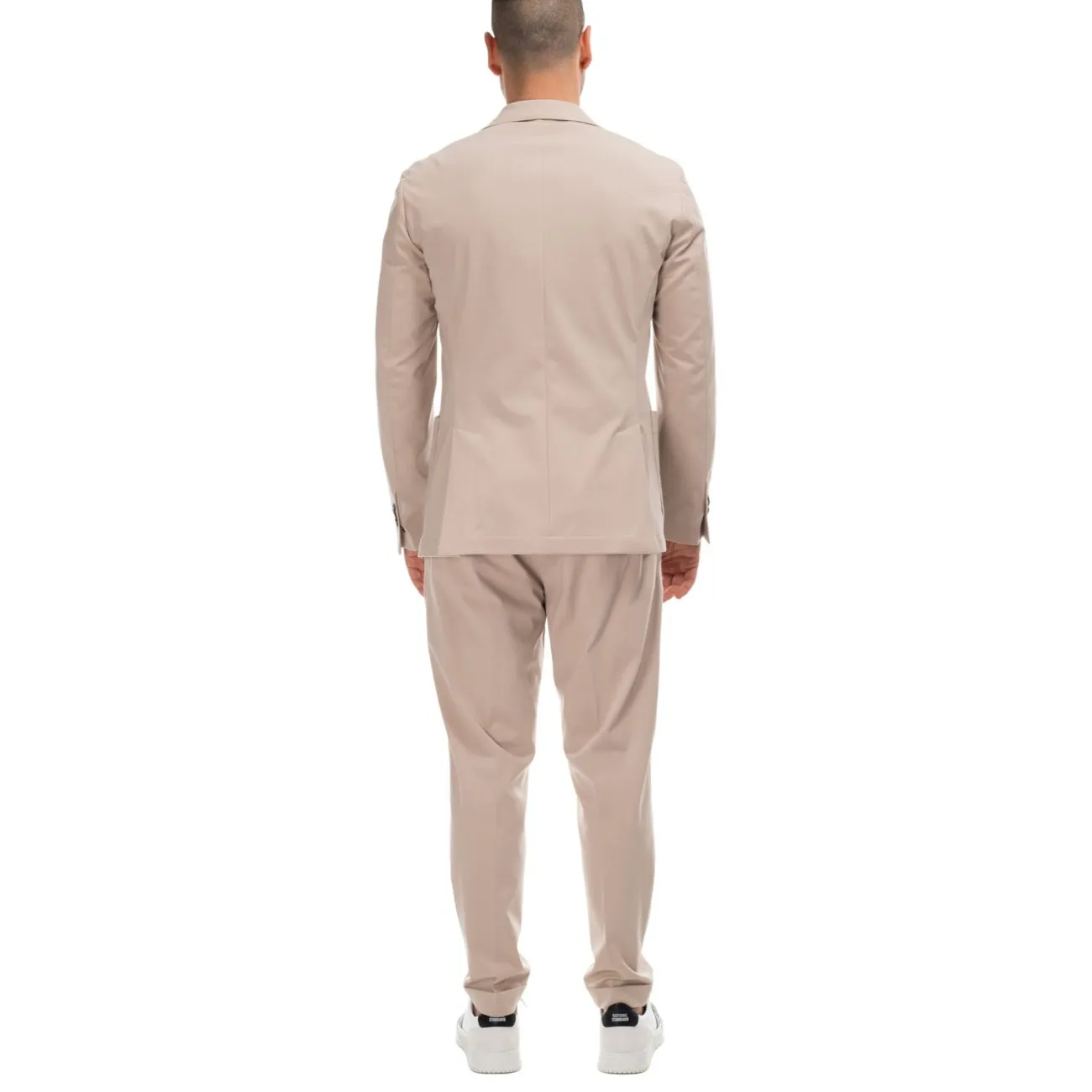 Outfit giacca due bottoni beige