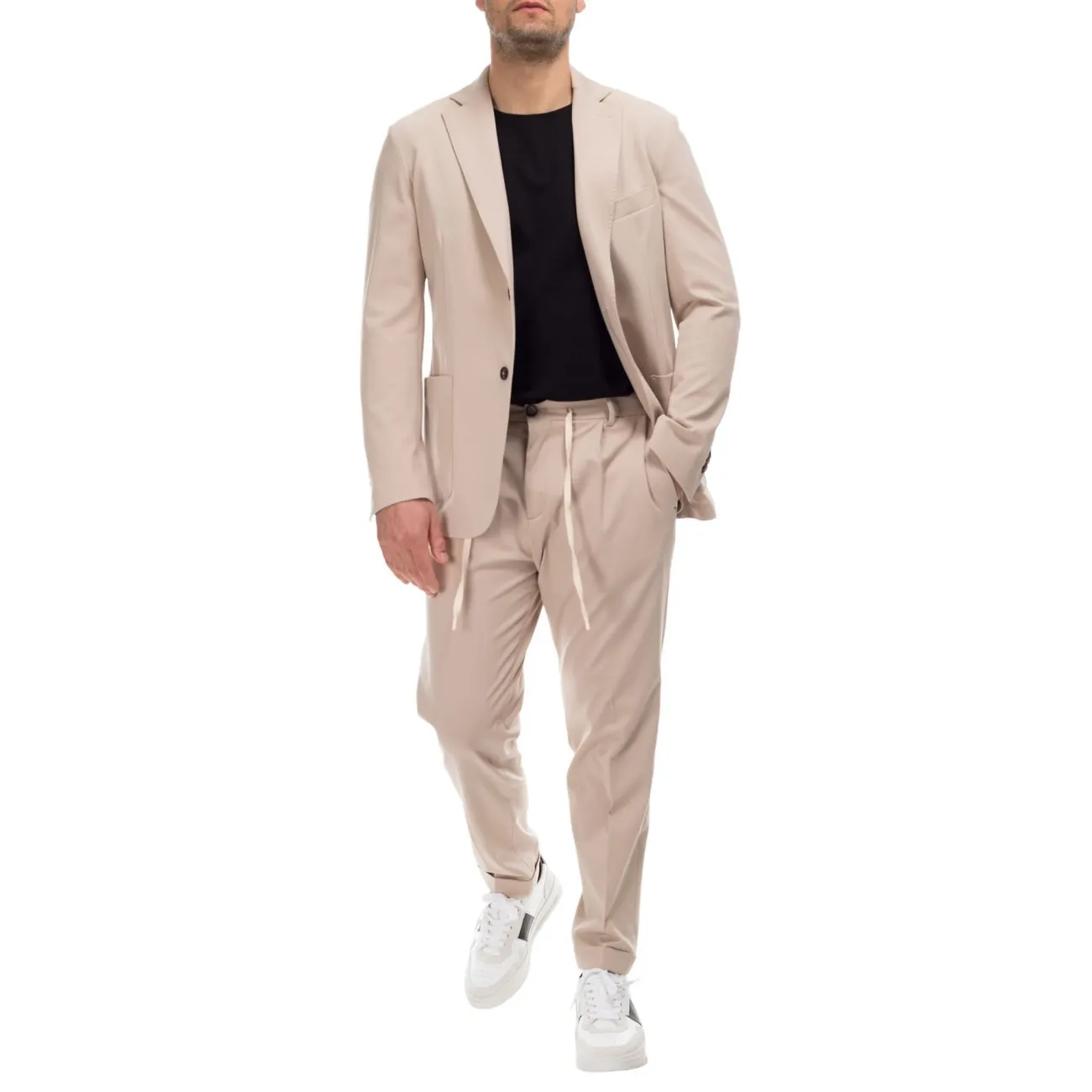 Outfit giacca due bottoni beige