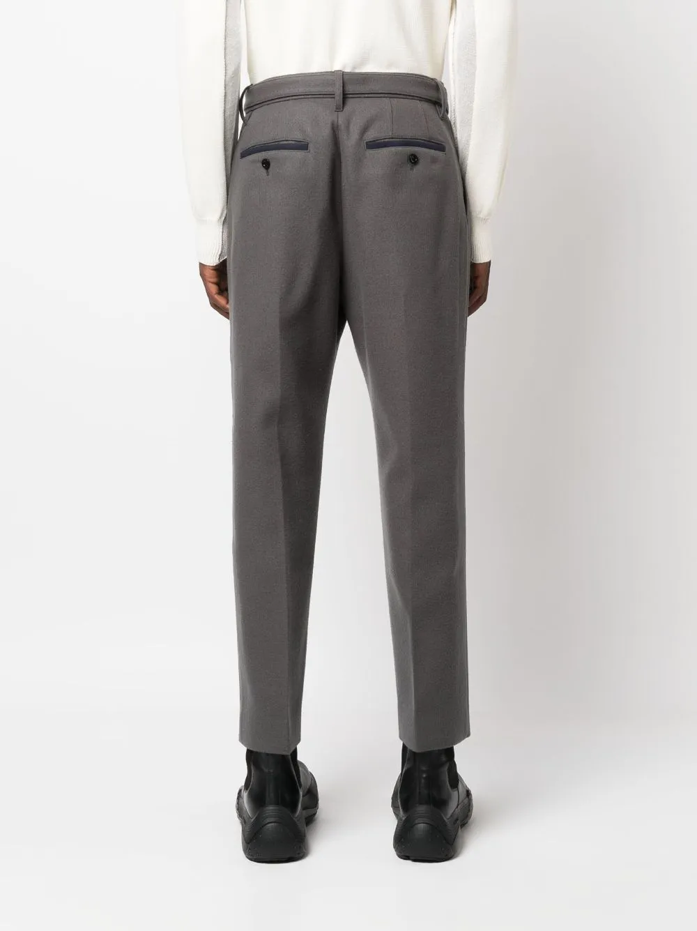 pantalone con cintura