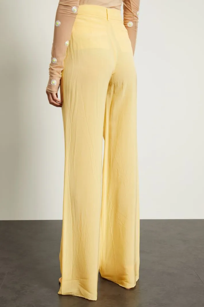 Pantaloni effetto stropicciato