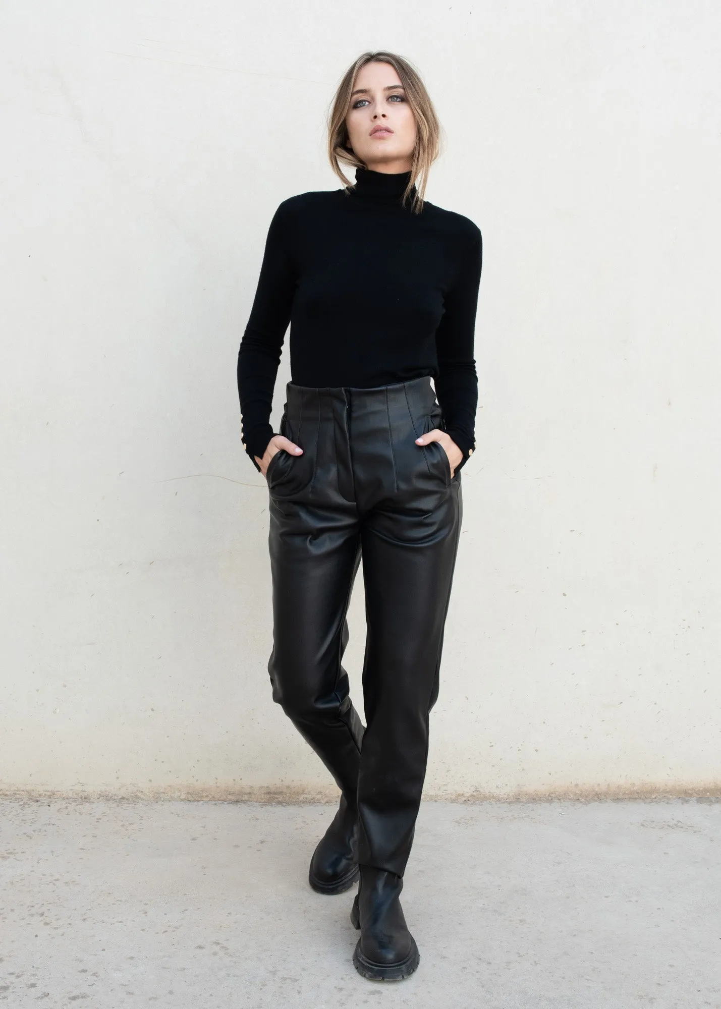 Pantaloni in ecopelle