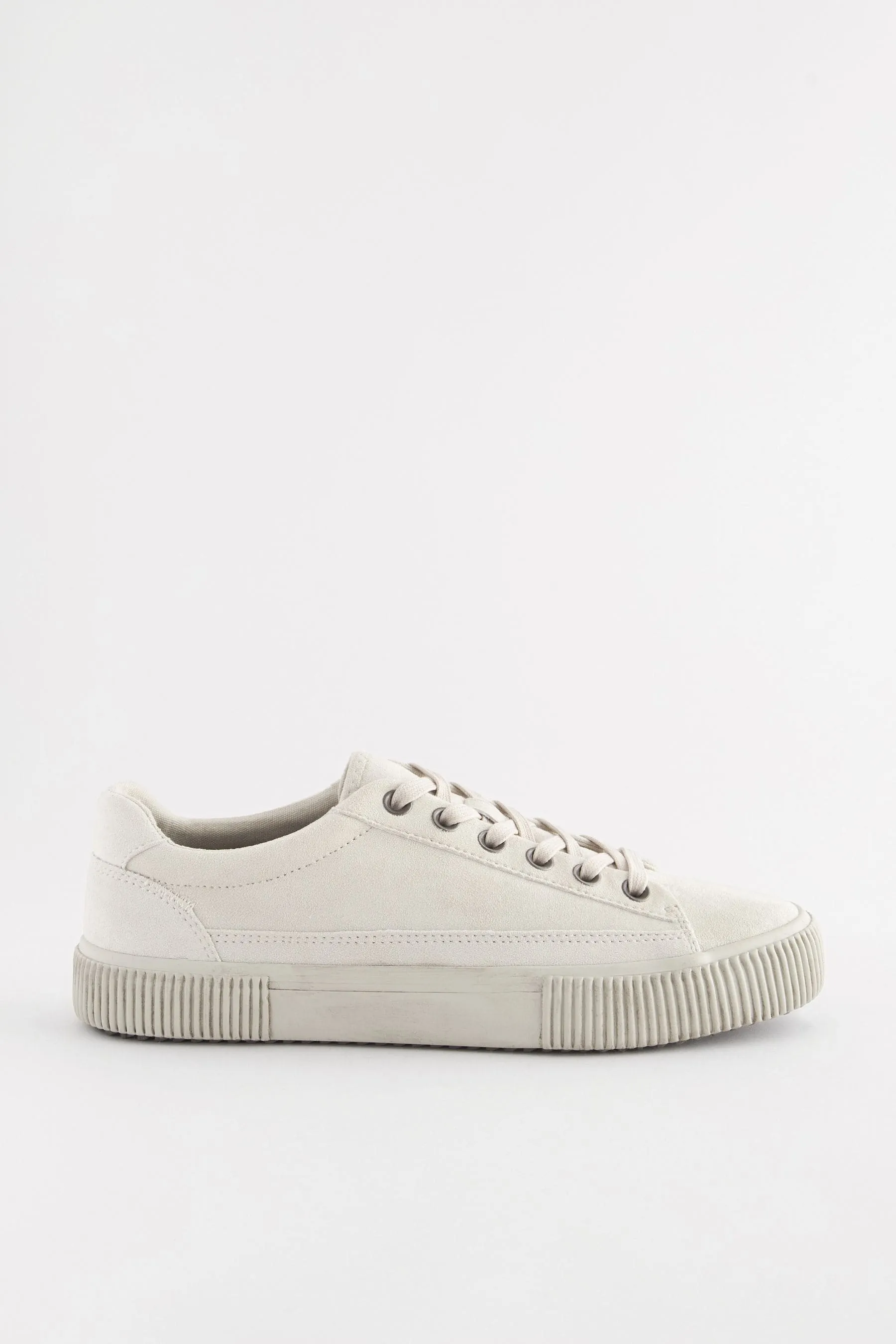 Scarpe da ginnastica invecchiate