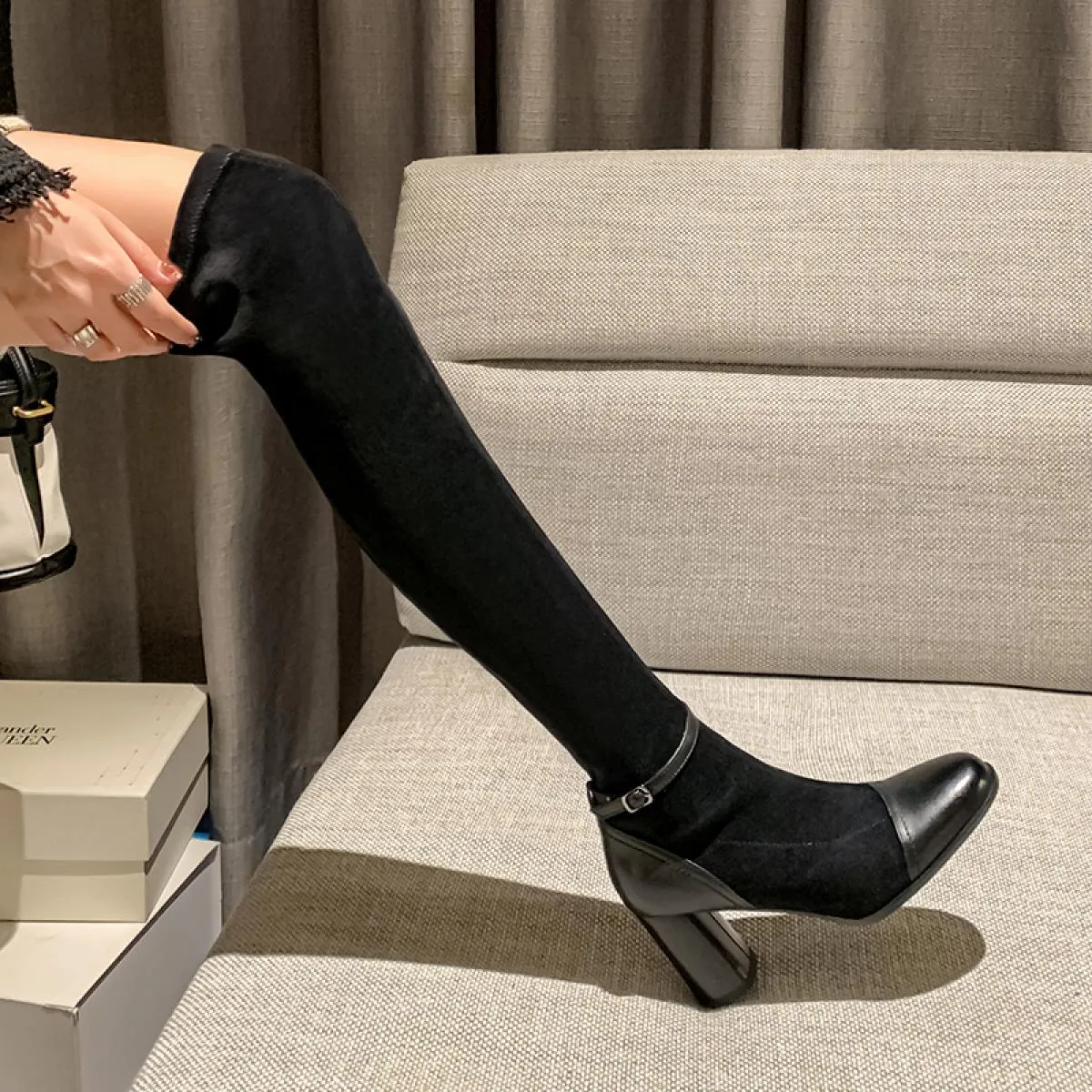Stivali alti elasticizzati sopra il ginocchio in vera pelle verniciata da donna arrotondati per scarpe autunno inverno Donna con