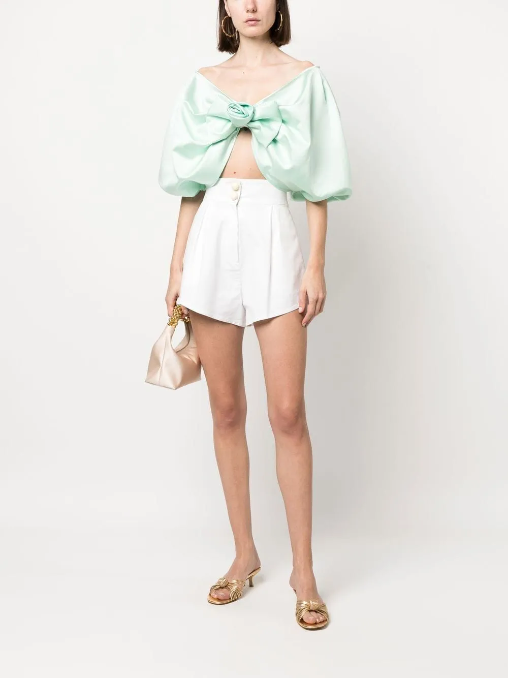 top corto con fiore e fiocco